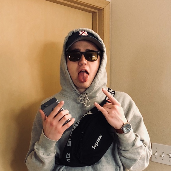 Meet your Posher, Ian - Picture 1 of 1